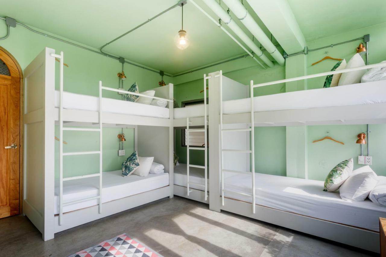 טראנג A Local Something Hostel מראה חיצוני תמונה